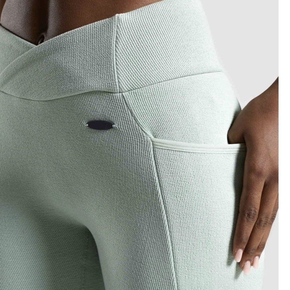 Gymshark Poise Cropped Leggings Light Green Legging Capris Size M - Picture 3 of 11